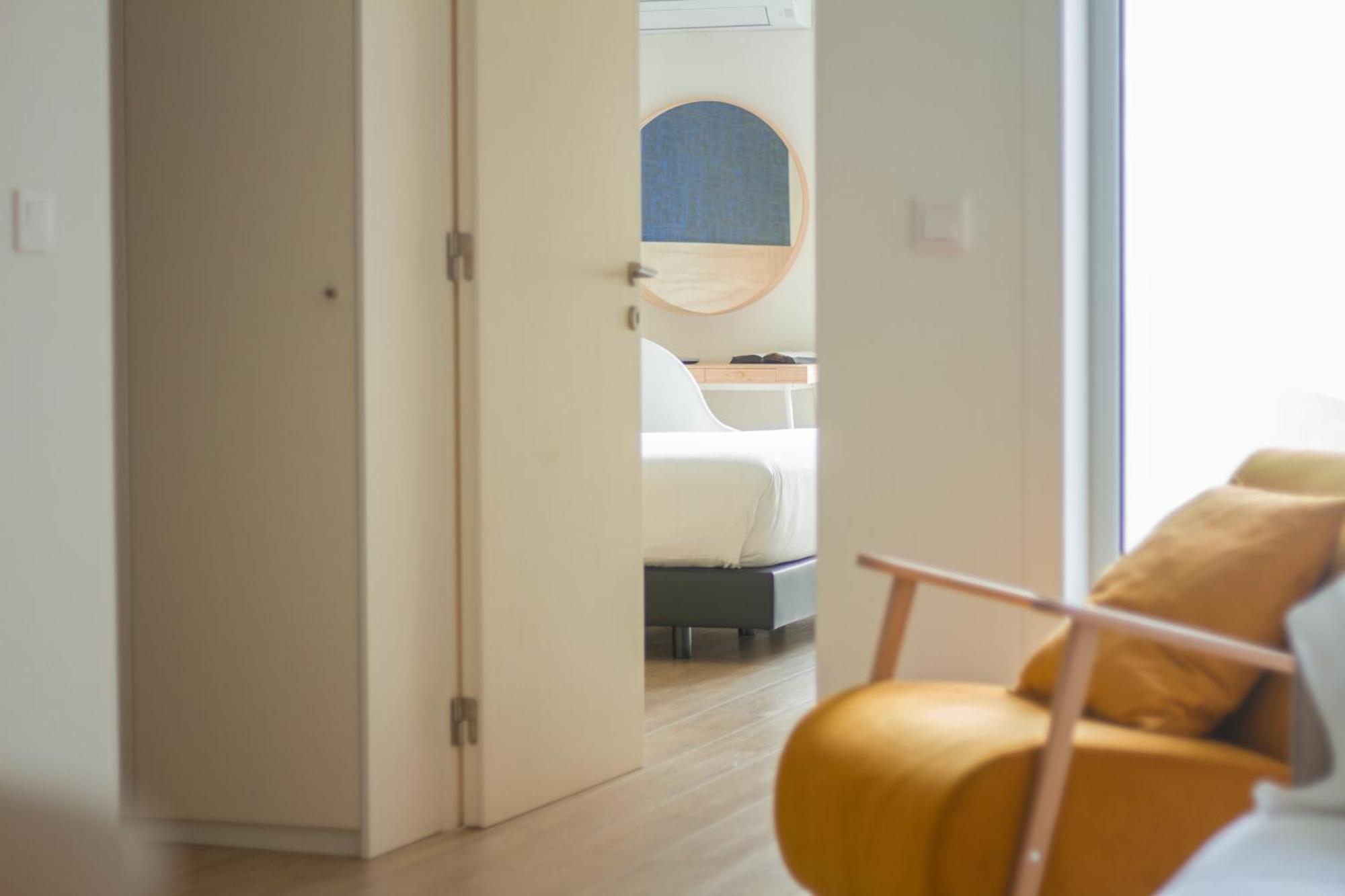 Room Select Porto Suites Экстерьер фото